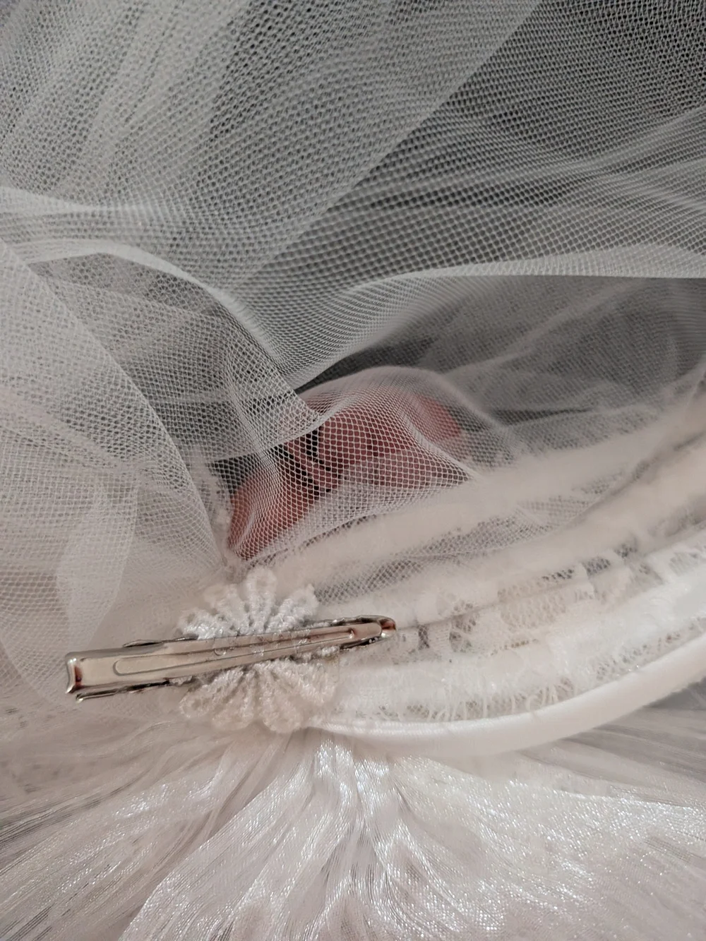 Vintage Floral Bridal Headband Off White